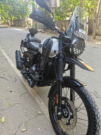 Yezdi Adventure Gloss 2023 Model