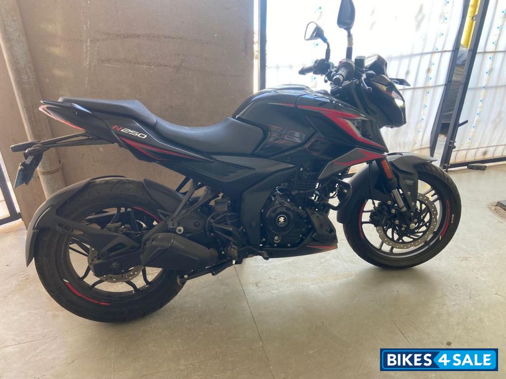 Bajaj Pulsar N250 Dual Channel ABS Bajaj Pulsar N250 Dual Channel ABS