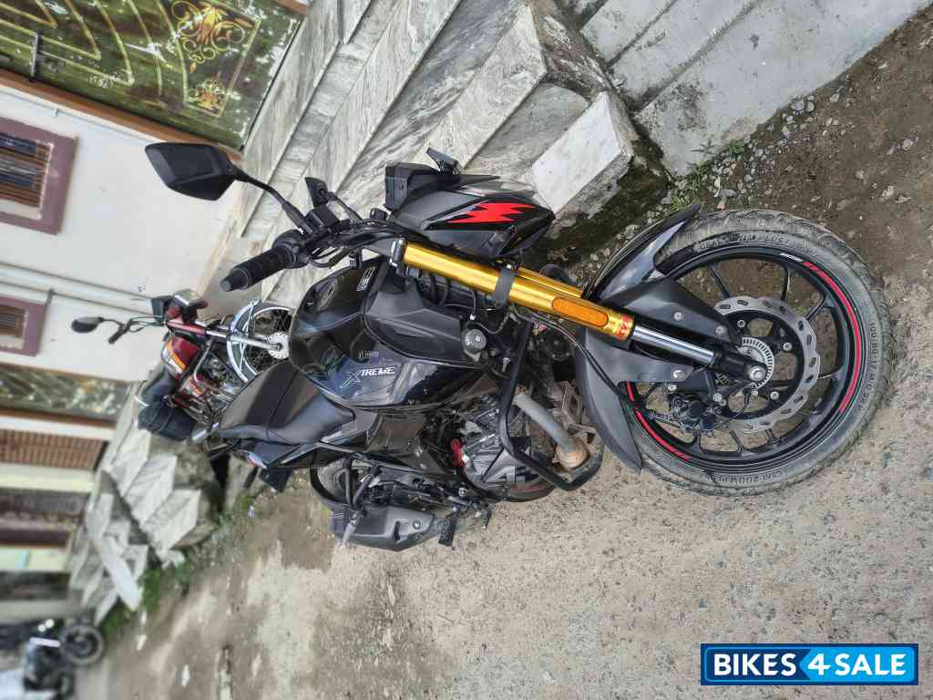 Black Hero Xtreme 160R 4V Connected 2.0 Black Hero Xtreme 160R 4V Connected 2.0
