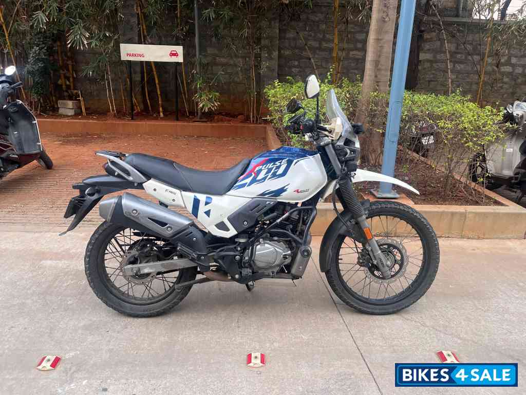 Metallic Nexus Blue Hero Xpulse 200 4V