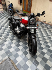 Jawa 42 Bobber Dual Channel ABS