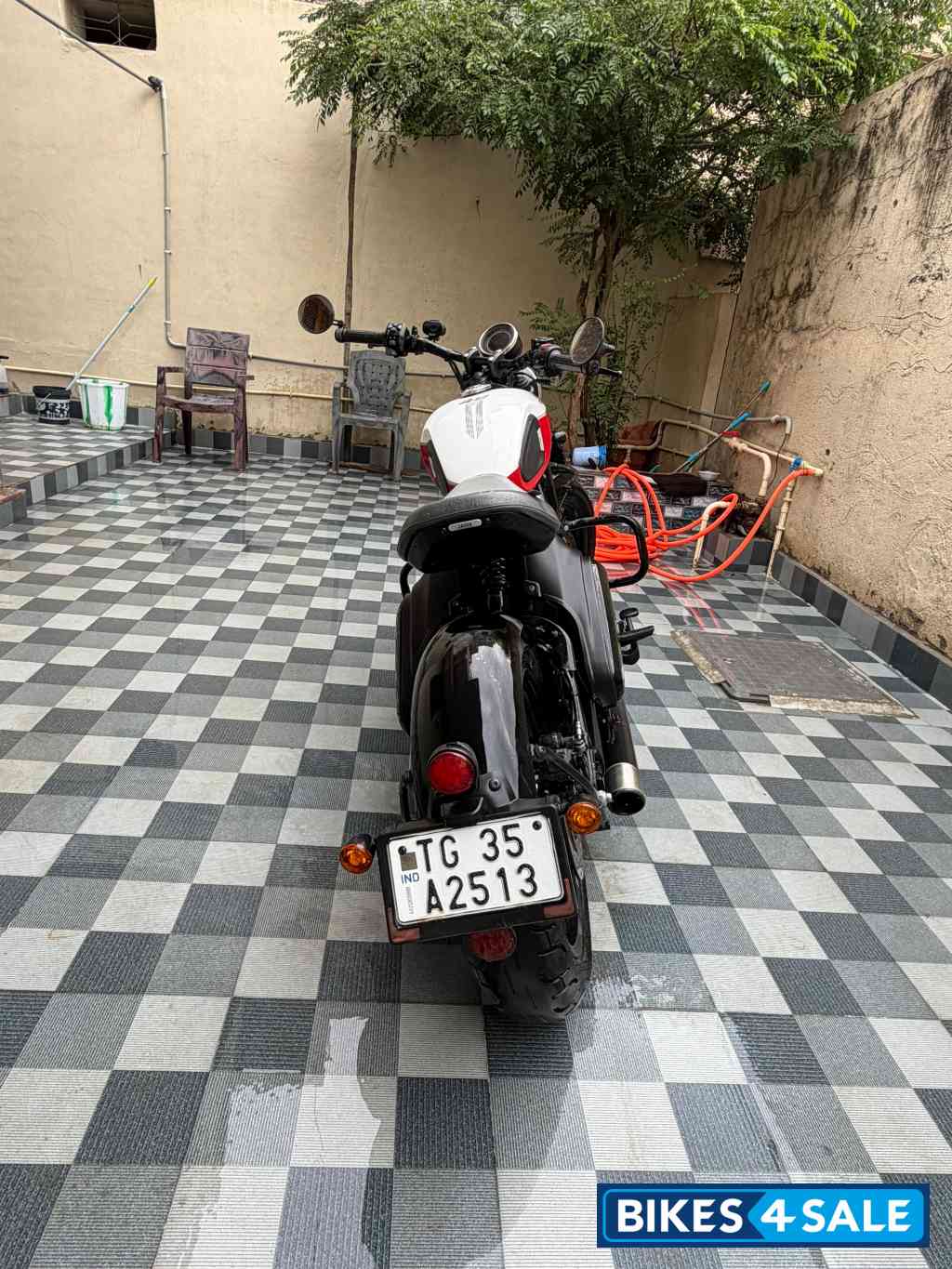 Jawa 42 Bobber Dual Channel ABS