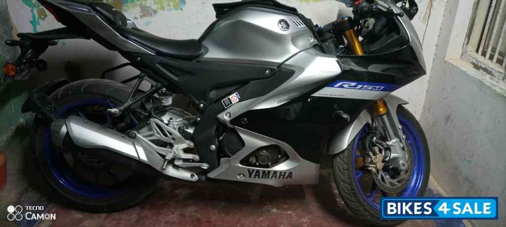 Yamaha R15M