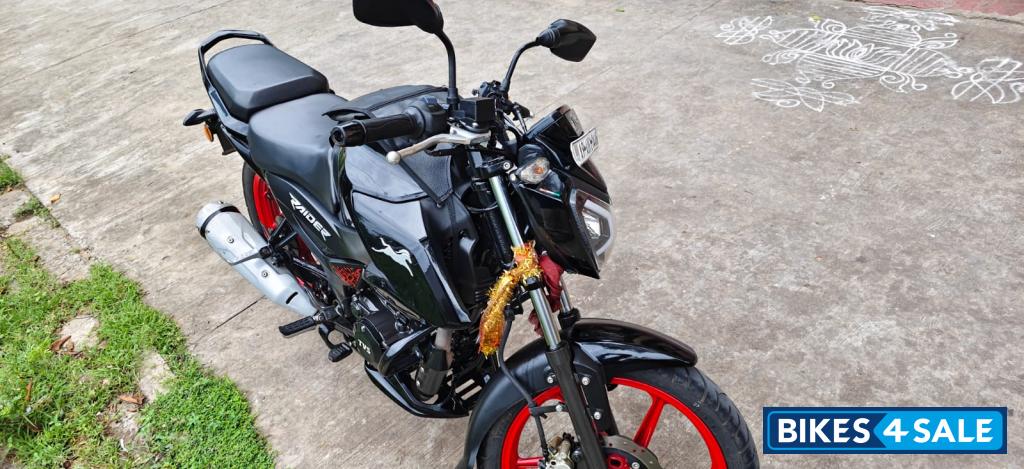 TVS Raider Split Seat TVS Raider Split Seat