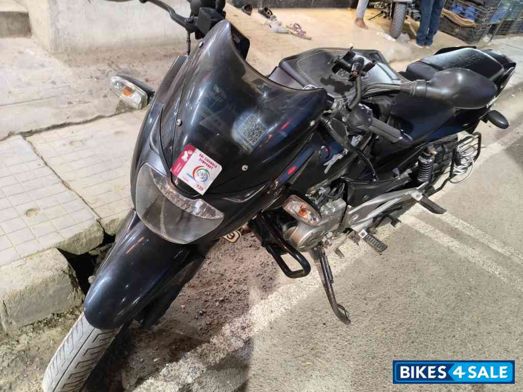 Black Bajaj Pulsar 180 DTSi