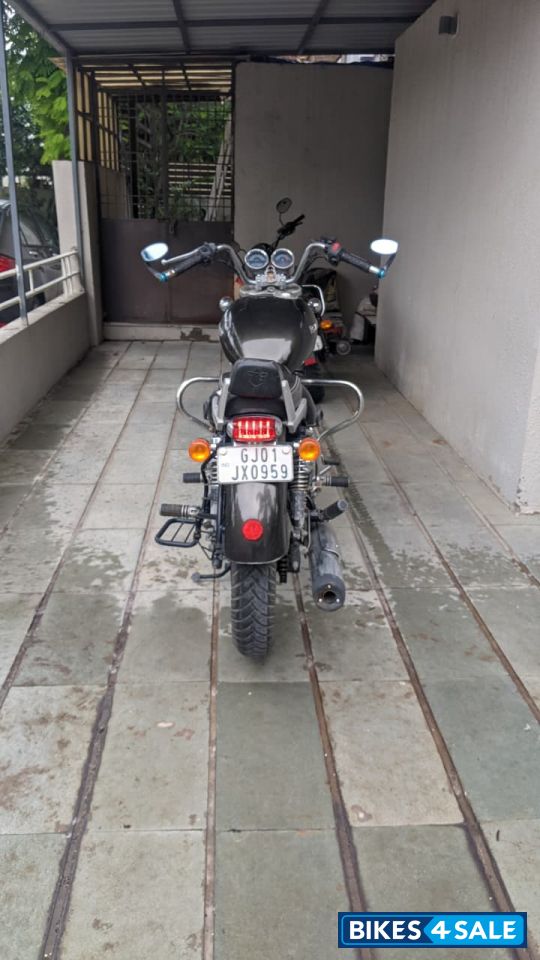 Lightning Royal Enfield Thunderbird 500