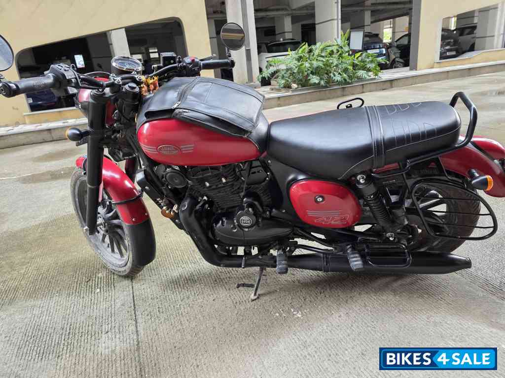 Jawa 42 Dual Channel ABS Orion Red Jawa 42 Dual Channel ABS Orion Red