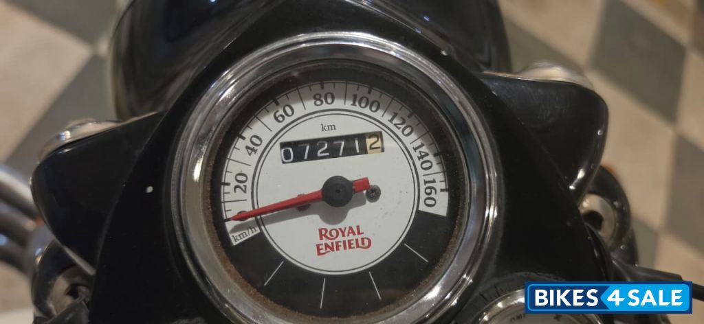 White Royal Enfield Bullet Standard 350 White Royal Enfield Bullet Standard 350