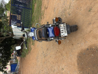 Blue Bajaj Avenger 220 DTS-i