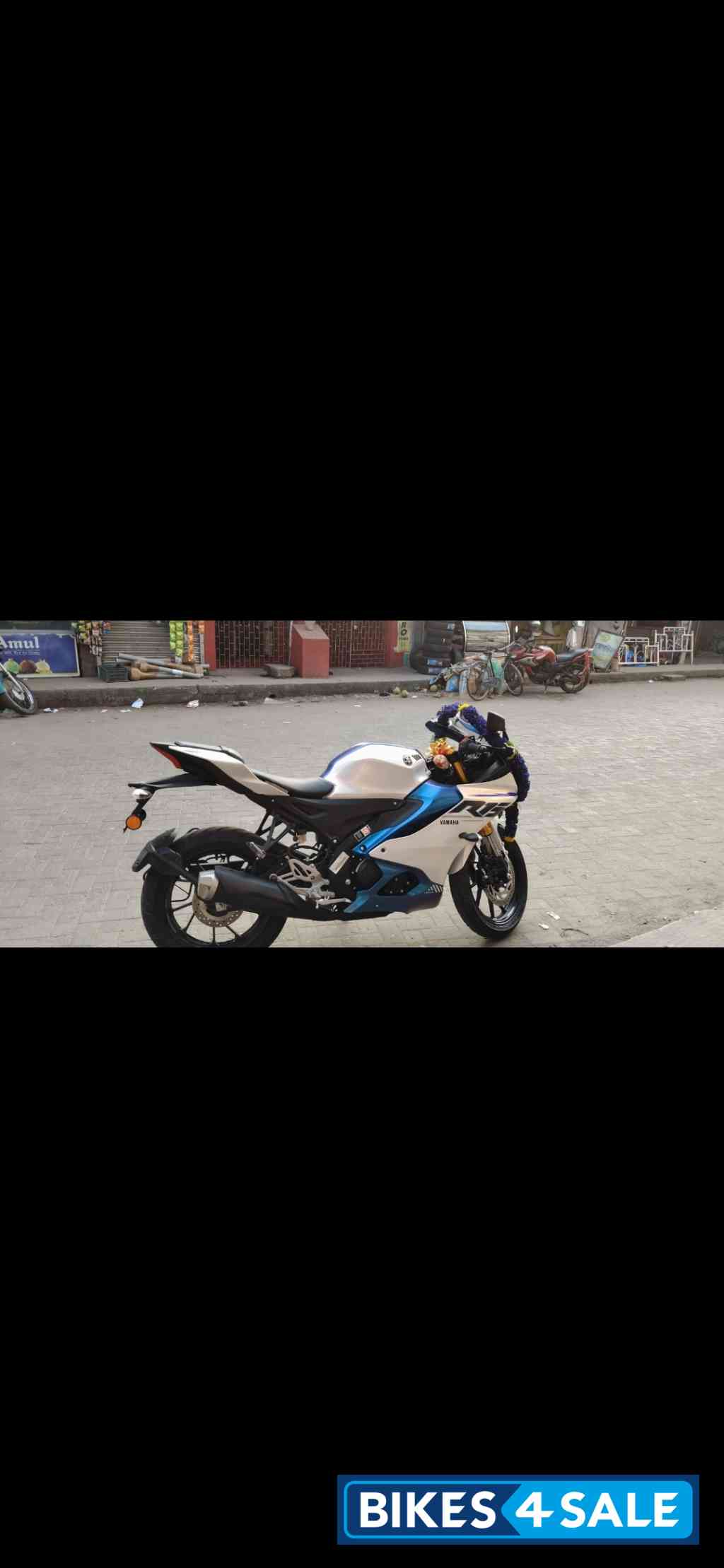 Yamaha R15 V4