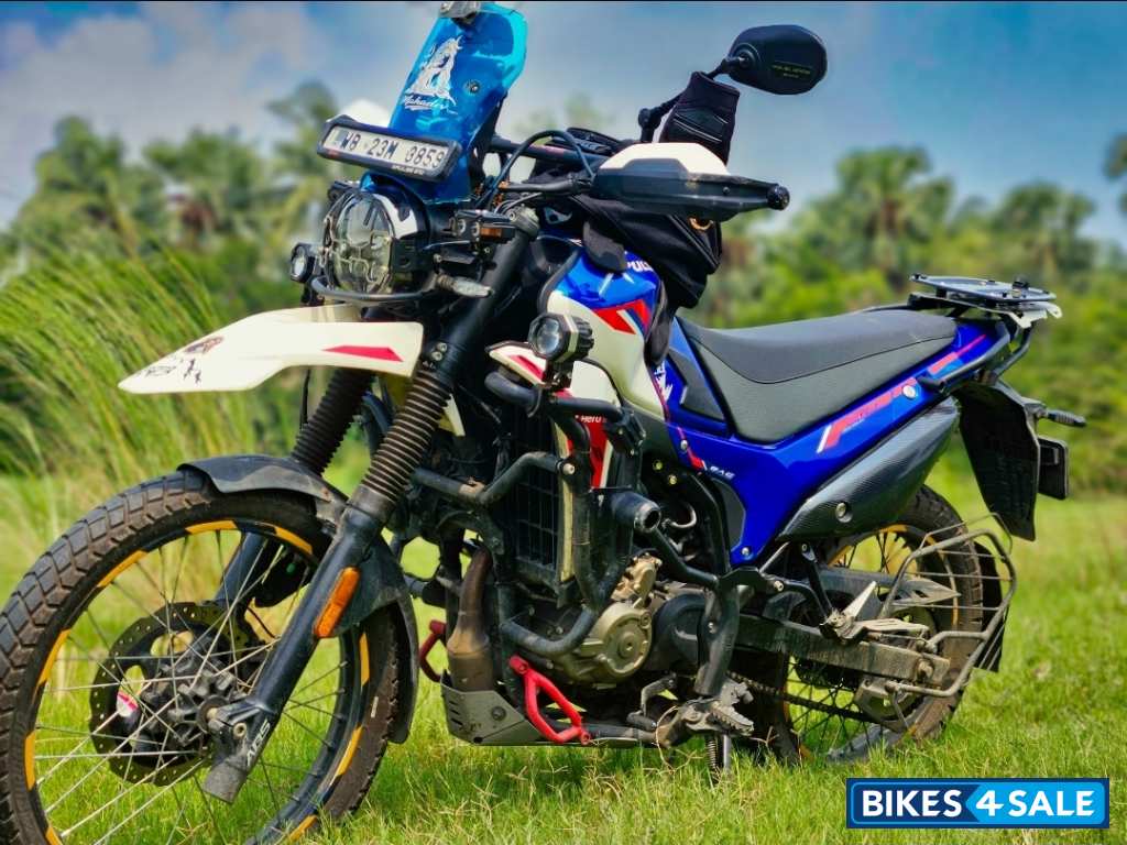 Blue White Hero XPulse 210