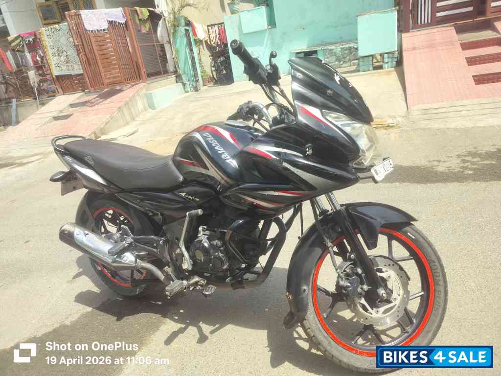 Bajaj Discover 150 F