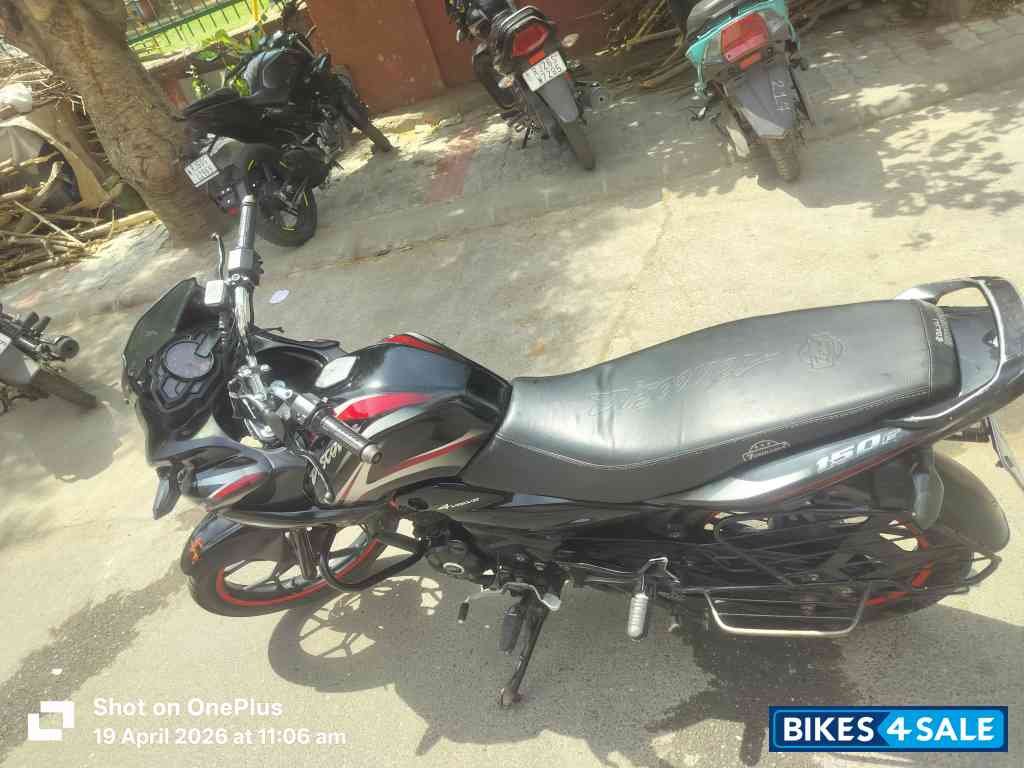 Bajaj Discover 150 F Bajaj Discover 150 F