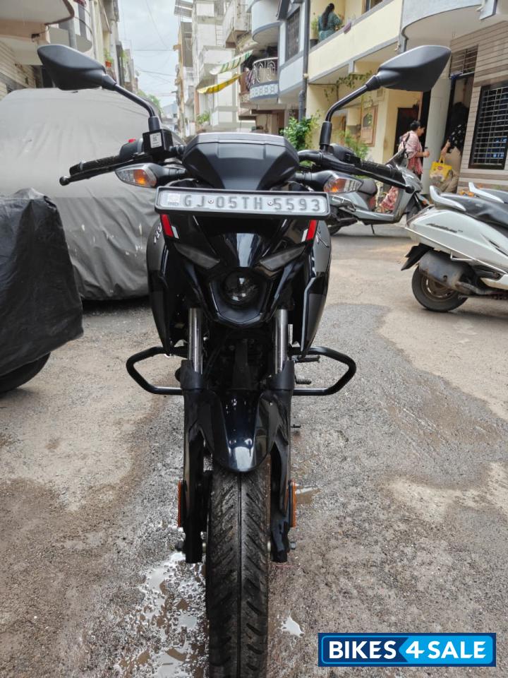 Black Bajaj Pulsar N150