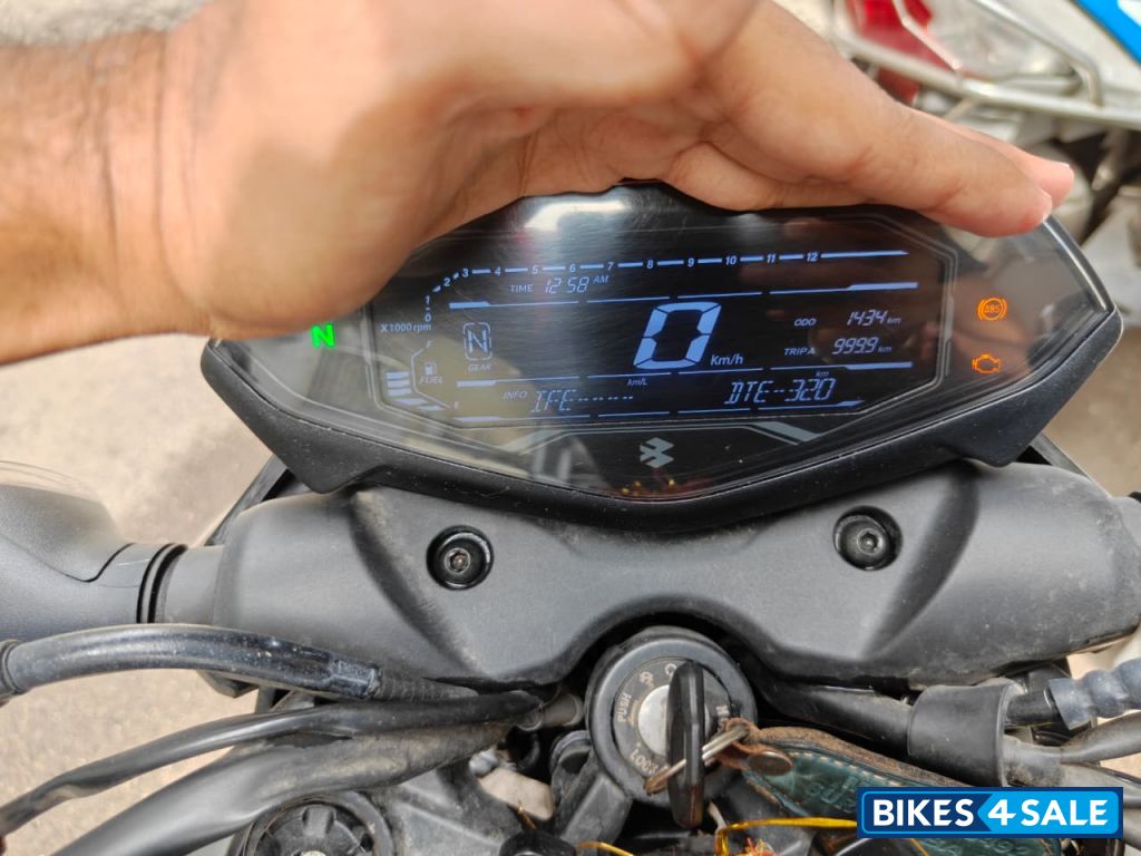 Black Bajaj Pulsar N150