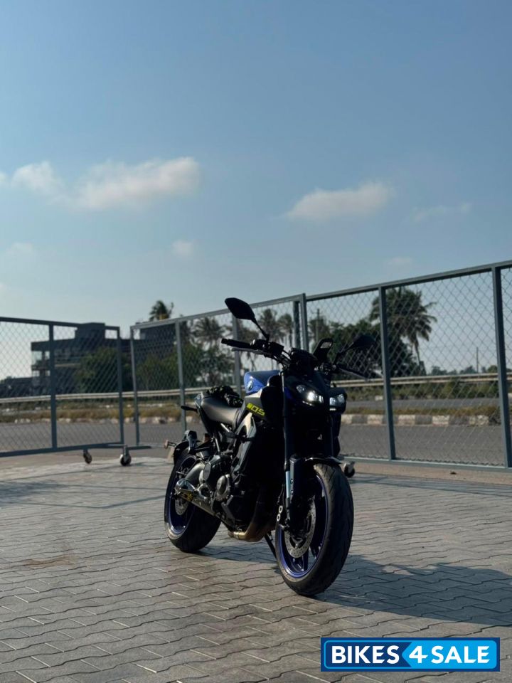 Yamaha MT-09 Yamaha MT-09