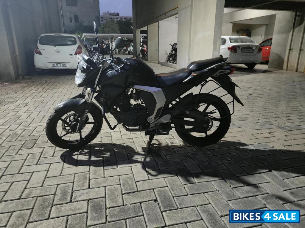 Yamaha FZ-S FI V2