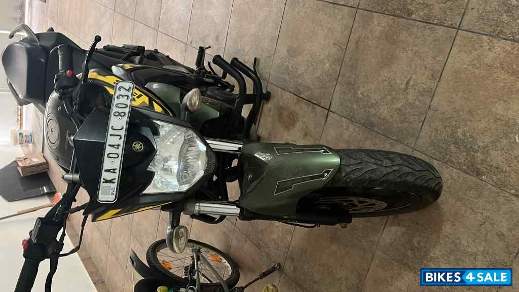 Matte Green Yamaha FZ-S FI V2