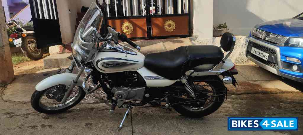 Bajaj Avenger Cruise 220 Bajaj Avenger Cruise 220