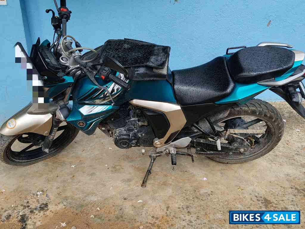 Yamaha FZ-S FI V2