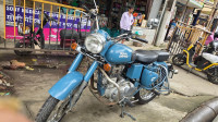 Squadron Blue Royal Enfield Classic 500