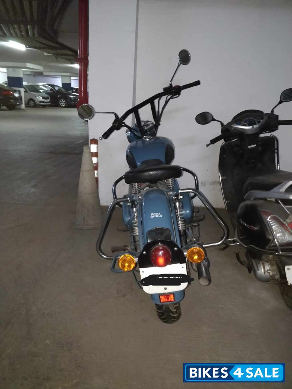 Squadron Blue Royal Enfield Classic 500 Squadron Blue Royal Enfield Classic 500