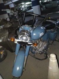 Squadron Blue Royal Enfield Classic 500