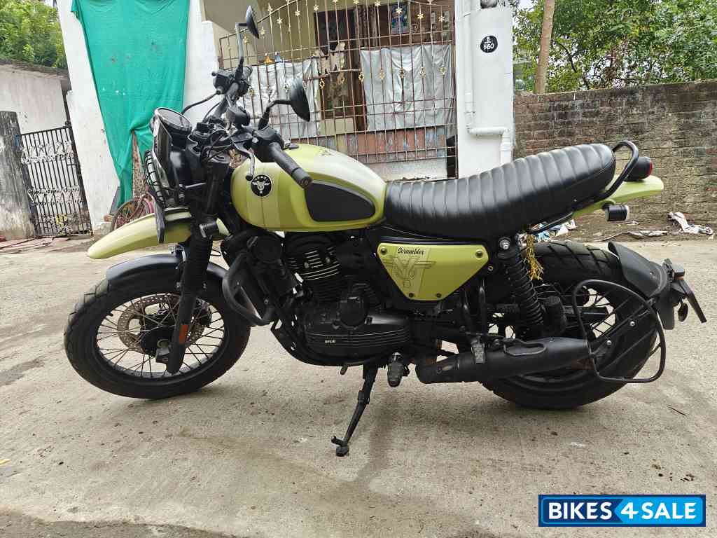 Yezdi Scrambler Single Tone