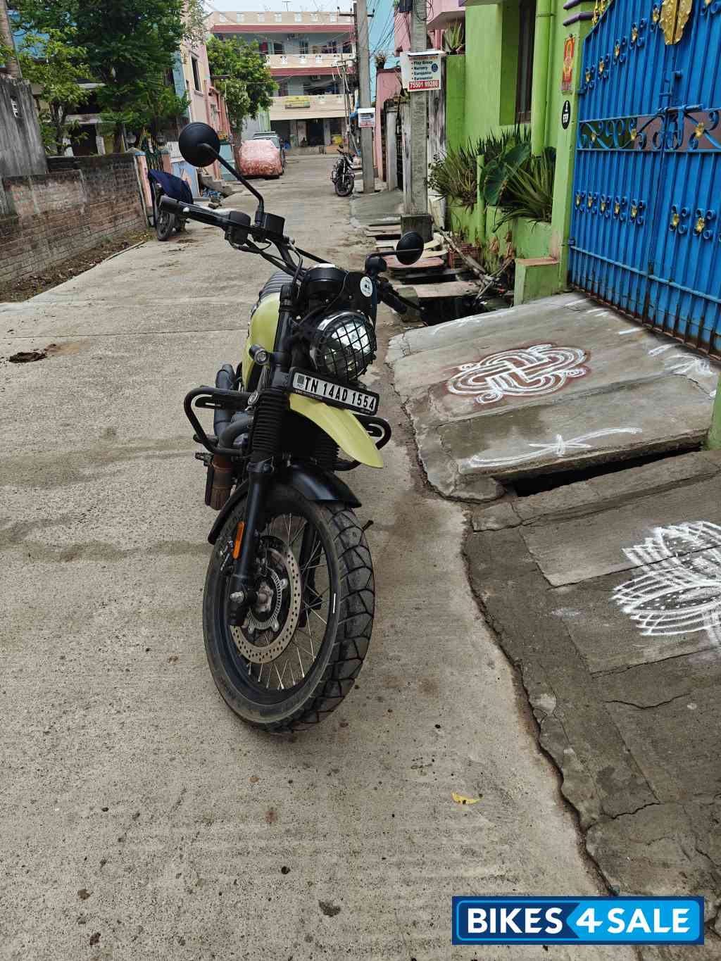 Yezdi Scrambler Single Tone