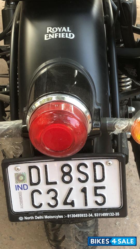 Royal Enfield Classic Stealth Black
