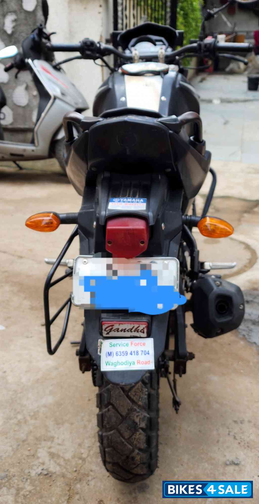 Black Yamaha FZ Black Yamaha FZ