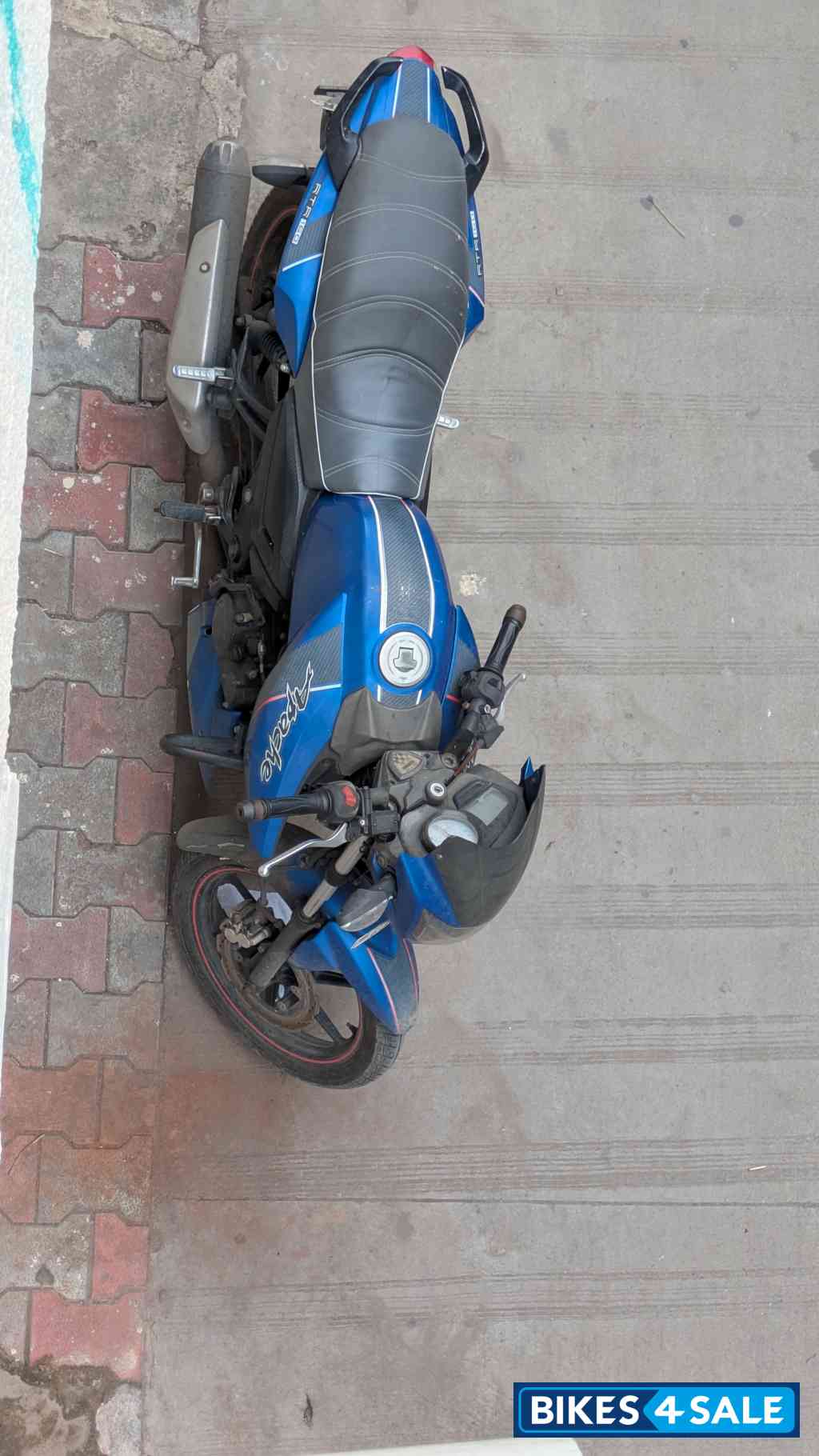 Blue TVS Apache RTR 160