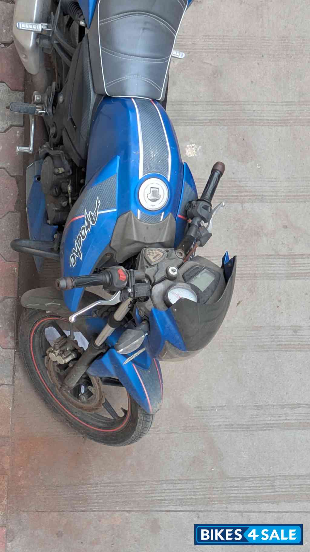 Blue TVS Apache RTR 160 Blue TVS Apache RTR 160