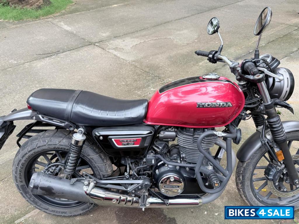 Red Monotone Honda CB350RS