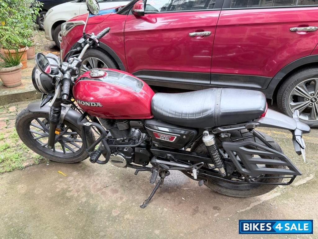 Red Monotone Honda CB350RS Red Monotone Honda CB350RS