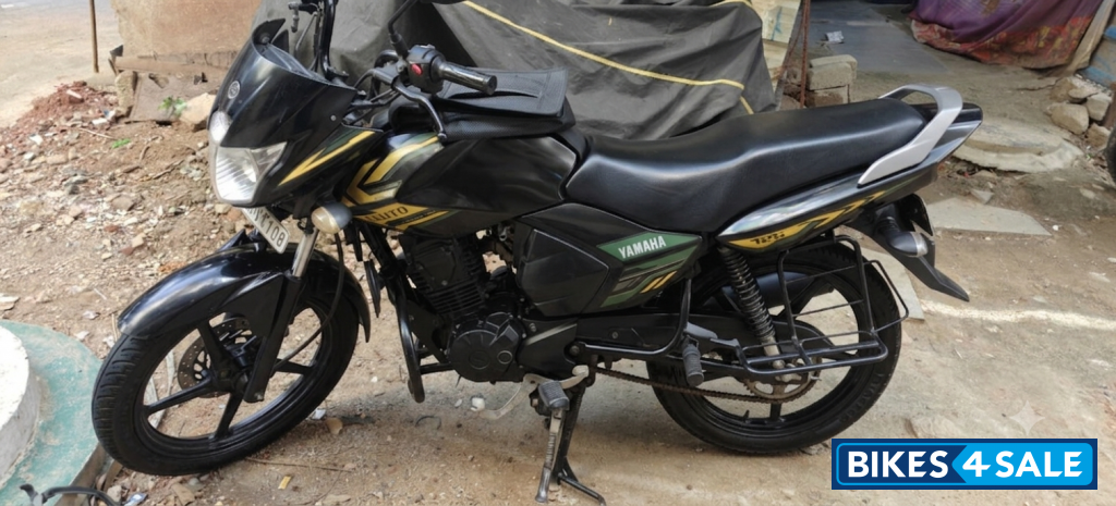 Military Green Yamaha Saluto 125