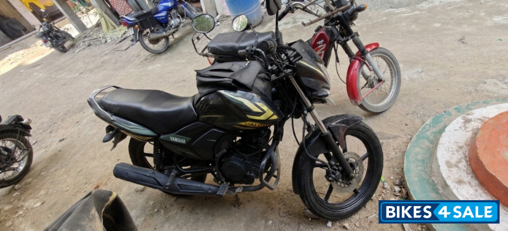 Military Green Yamaha Saluto 125 Military Green Yamaha Saluto 125