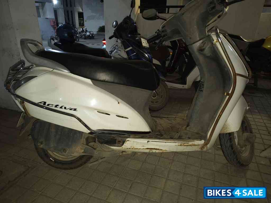 White Honda Activa White Honda Activa