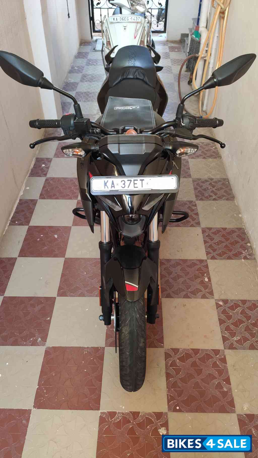Bajaj Pulsar N160 Dual Channel ABS