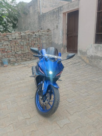 Yamaha R15 V4