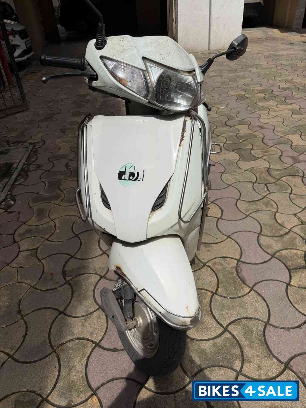 White Honda Activa White Honda Activa