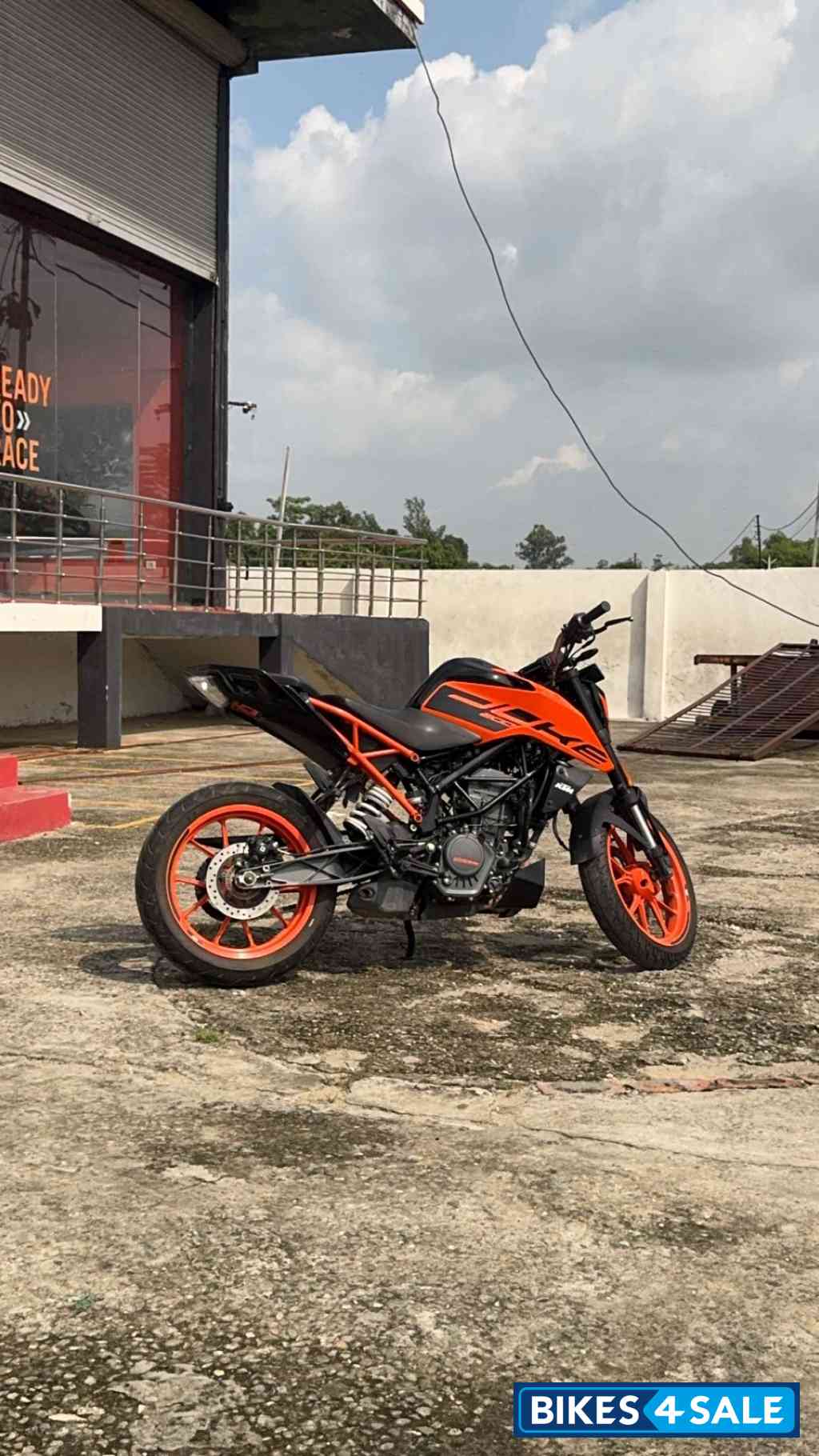Orange KTM Duke 200