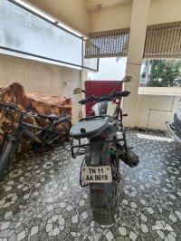 White Bajaj Dominar 400