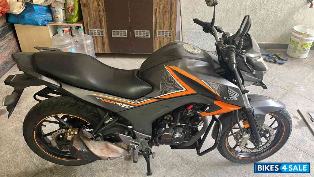 Honda CB Hornet 160R