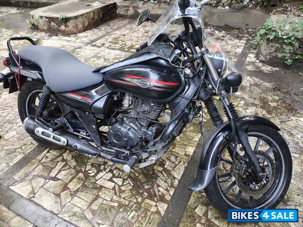 Black Bajaj Avenger Street 220