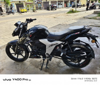 Black TVS Apache RTR 160 4V BS6