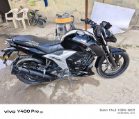Black TVS Apache RTR 160 4V BS6