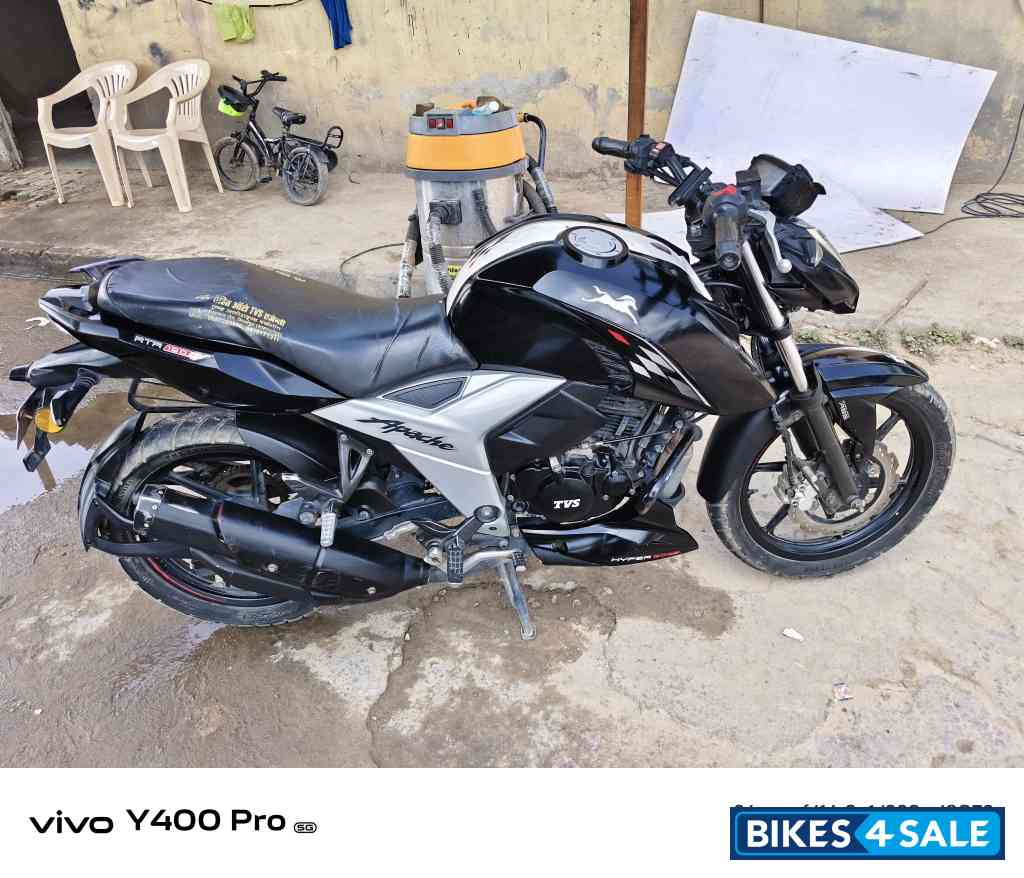 Black TVS Apache RTR 160 4V BS6 Black TVS Apache RTR 160 4V BS6