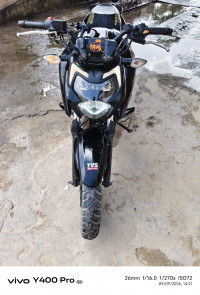 Black TVS Apache RTR 160 4V BS6