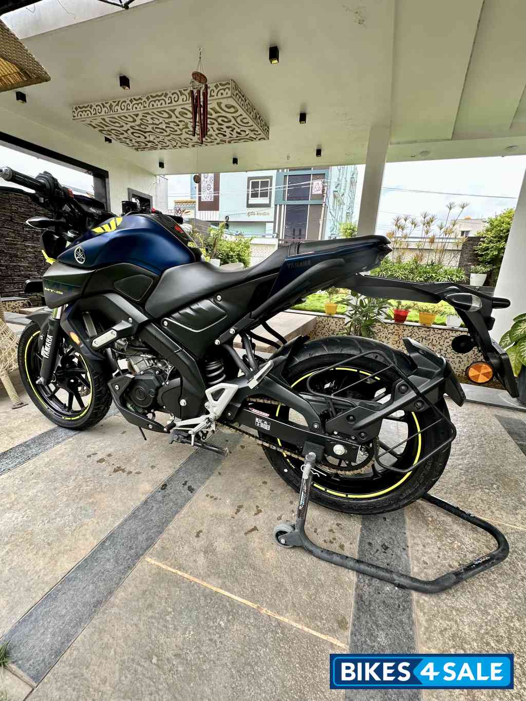 Blue Yamaha MT-15 Blue Yamaha MT-15